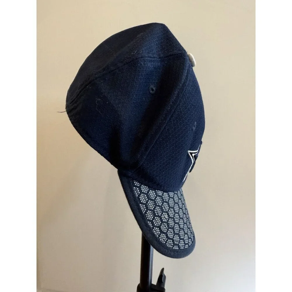 39Thirty hat has